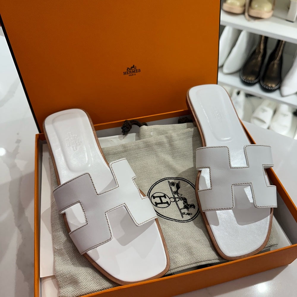 Hermes Oran Sandal Size 38 - White